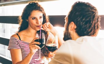 Odkrijte svojo ljubezensko formulo in z inovativnim in svetovno priznanim televizijskim eksperimentom poiščite pravega partnerja!