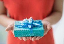 Darilo na prvem zmenku – DA ali NE?