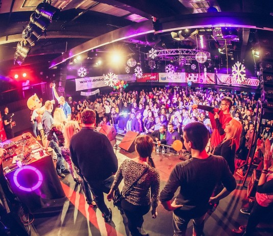 FOTO in VIDEO: 1.100 samskih na Največjem Zmenku na Slepo v S-LOVE-niji!