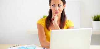 Vprašanja, ki jih moraš postaviti spletni simpatiji