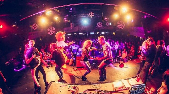 VIDEO: Brez česa na Največjem Zmenku na Slepo v S-LOVE-niji ne gre?