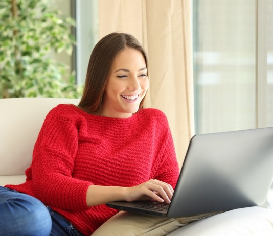 Iskanje partnerja preko spleta – kako začeti?