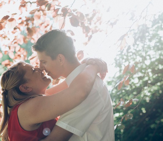 VIDEO ~ Anja & Rok: Drug na drugem obožujeta smisel za humor zasebni stiki