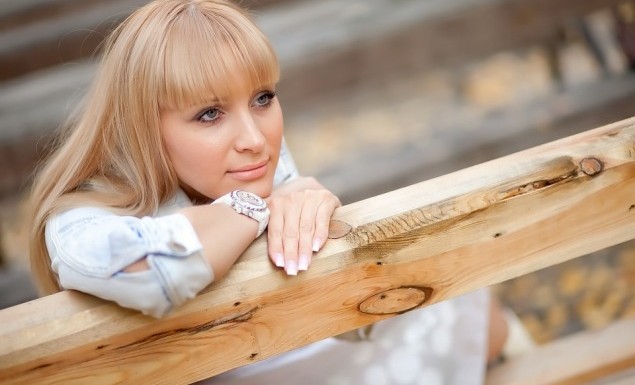 Ženske, ki pobegnejo iz toksičnih razmerij, naredijo teh 12 stvari, da se jih znebijo za vedno