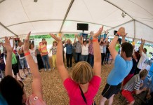 FOTOZGODBA: Največji ona-on spoznavni piknik 6
