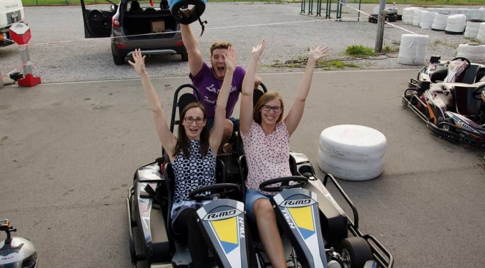 Websi zmagovalci na kartingu – Najboljša mobilna aplikacija v Sloveniji je ona-on.com – Party time!