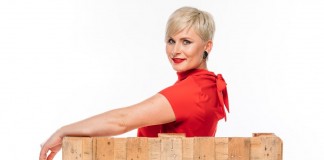 Ana Praznik ~ V prvi vrsti moramo spoštovati sebe!