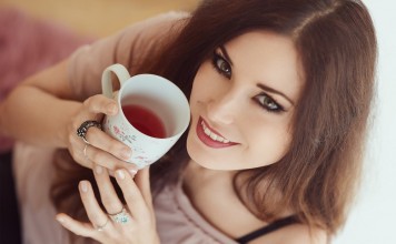 Urška Majdič ~ Splet pomaga pri prvih stikih!