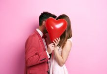 Ljubezenske zgodbe ona-on.com parov: Po najstniški zadregi je stekel sproščujoč pogovor