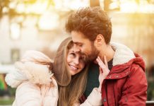 Ljubezenske zgodbe ona-on.com parov: Ko sva jedla čokoladne palačinke, je nekaj preskočilo v zraku