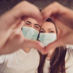 zmenki-v-casu-epidemije-ona-on