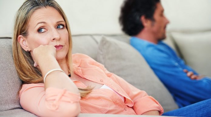 5 komentarjev, ki lahko uničijo vaše razmerje