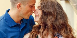 Kaj narediti na koncu prvega zmenka – poljub, seks ali nič?