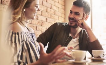 Podnapisi za moške ona-on-zmenki-podnapisi-za-moske