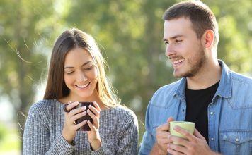 Le prijatelja – Je za resno vezo še možnost? ona-on-zmenki-prijatelja