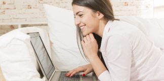 Kako na spletu začeti pogovor s simpatijo? Kako začeti pogovor