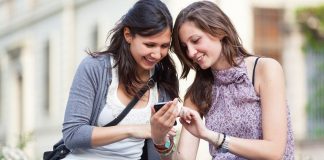 Močne ženske bodo raje ostale same, kot izgubljale čas z bedaki