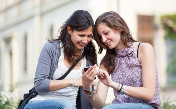 Močne ženske bodo raje ostale same, kot izgubljale čas z bedaki