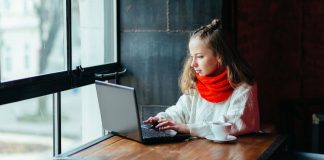 Zakaj omejiti globino komunikacije online?