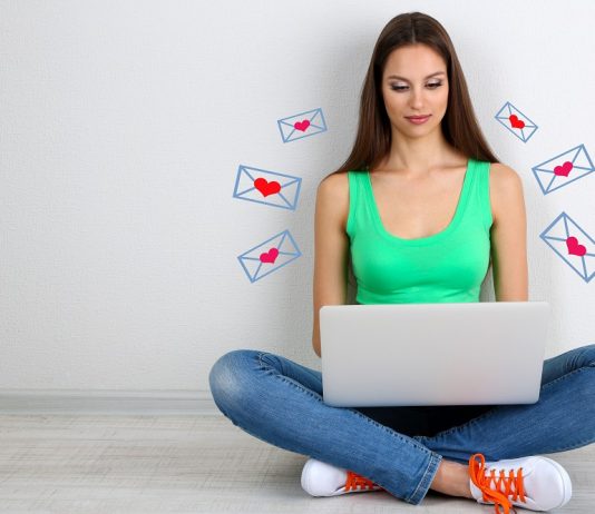 Ona-on.com uvaja številne novosti. Dvosmerno ujemanje profilov, Spoznavni avtopilot, prihajajo pa tudi Priporočila in Cekinčki!