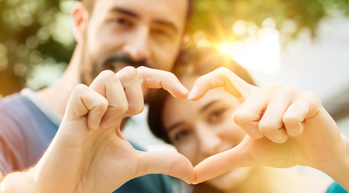 Končno spoznaj pravo ljubezen! Ona-on.com podarja 48 ur brezplačne uporabe