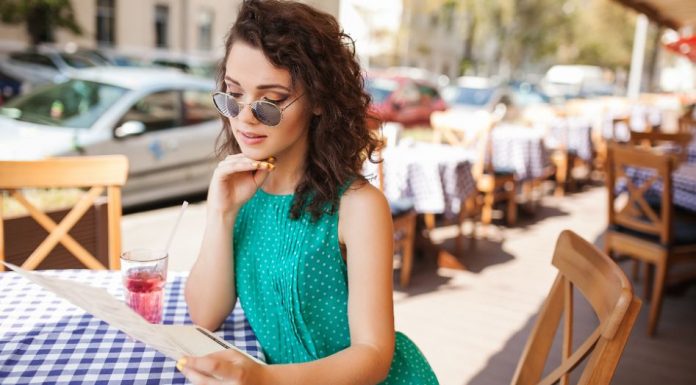 Ljubezenski GPS: Kako navigirati skozi labirint samskosti in najti svojega sanjskega partnerja