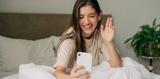 Ustrezna verbalna in neverbalna komunikacija v svetu samskih