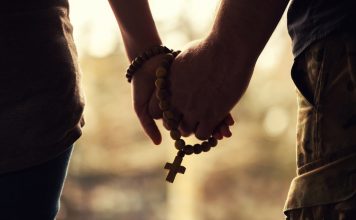 VIDEO: Kdaj in kako se začeti pogovarjati o veri?