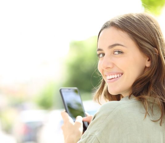 Kako naj se predstavim na profilu za zmenke, če imam zelo specifične interese?