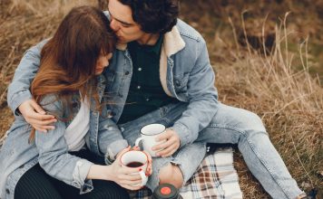 Ljubezen in ritem – kako tempo življenja vpliva na zmenke