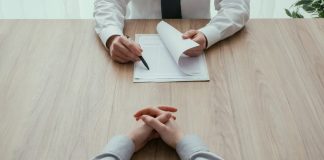 Ko zmenek postane intervju: Kako preprečiti, da ne bi izpadli kot delodajalec?