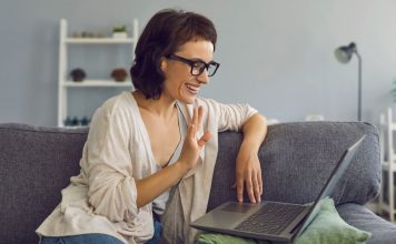 Spletno spoznavanje in profiliranje: kako profil ustvari prvi vtis