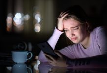 Ne izgubljaj časa: 5 znakov, da vajin pogovor nikamor ne pelje