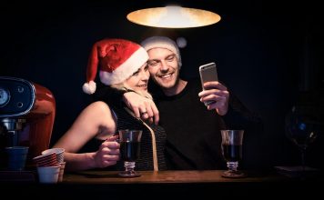 V predprazničnem vzdušju se pišejo lepe zgodbe