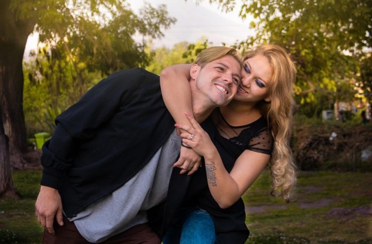 Pomladni preporod: Zakaj je prav zdaj najlažje spoznati nekoga?